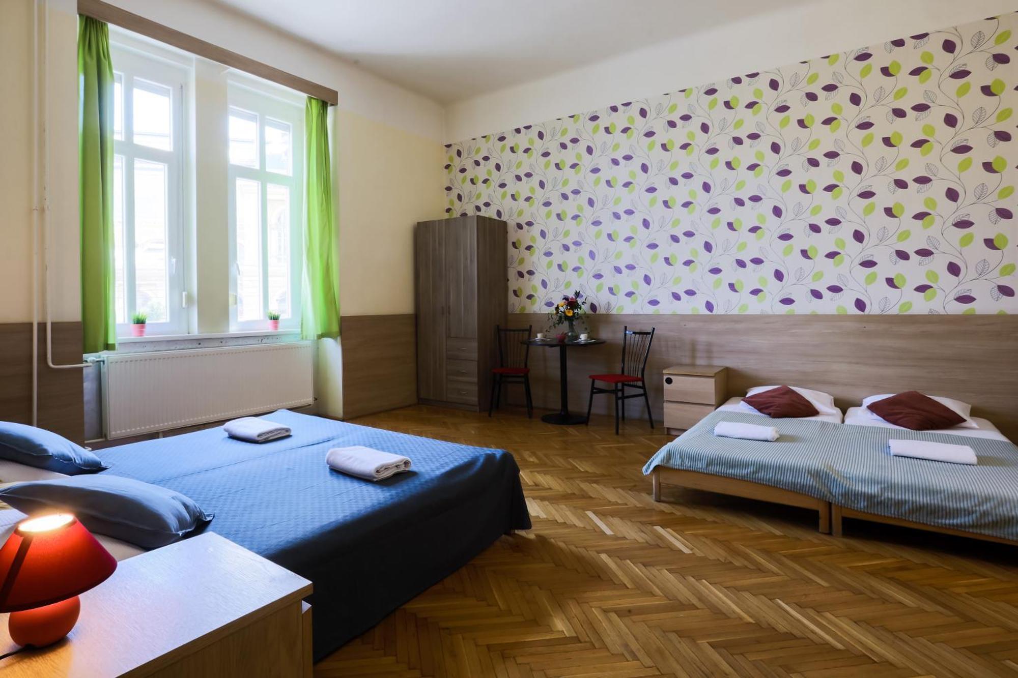 East Station Private Rooms Budapest Eksteriør bilde